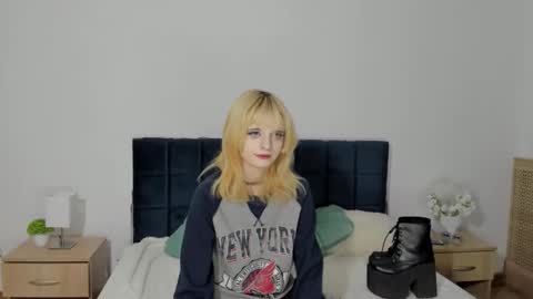 Amanda online show from September 2025 05:56:01 AM