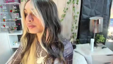 amapola_hs online show from April 2026 10:11:01 PM