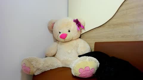 amara_brunet online show from November 2025 02:27:01 PM