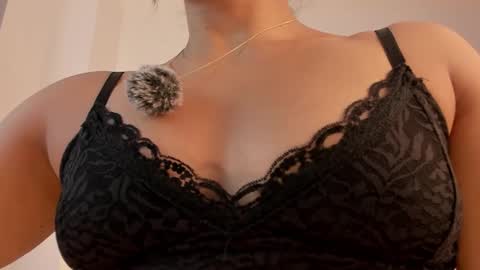 Amara online show from September 2025 06:06:02 AM