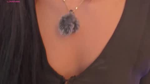 Amara online show from November 2025 04:10:02 AM