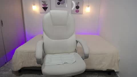 Amarantha online show from January 2025 05:06:01 PM