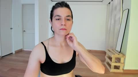 Amarantha online show from April 2026 08:17:01 PM