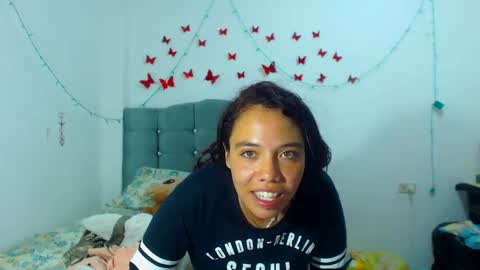 Amara Julia online show from January 2025 01:11:01 AM