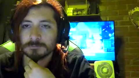 Amaru online show from December 2025 02:05:02 AM