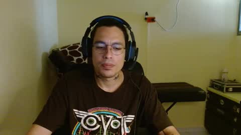 Snapshot of amateurmen33 chatting on February 2025 03:21:01 PM amateurmen33 online show from February 2025 03:21:01 PM