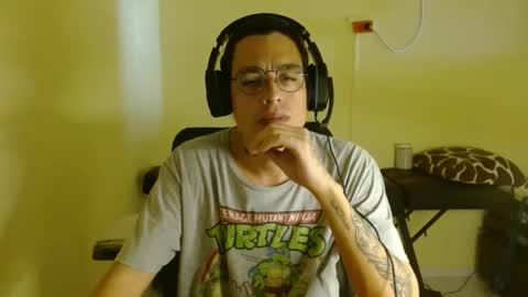 Snapshot of amateurmen33 chatting on March 2025 08:38:02 PM amateurmen33 online show from March 2025 08:38:02 PM