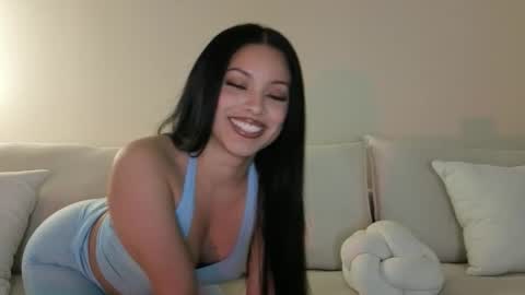amaya_floress online show from March 2026 12:05:01 PM