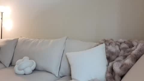 amaya_floress online show from May 2026 02:22:01 PM