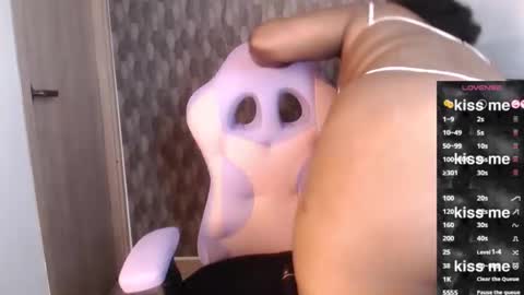 Snapshot of amayaetthan101cm chatting on January 2025 11:10:02 AM amayaetthan101cm iam MELANIpls say hello I like to chat with you. online show from January 2025 11:10:02 AM