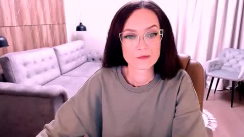 Izza online show from January 2026 01:36:01 PM