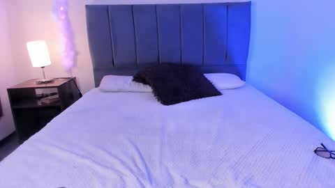 ambar_gh1 online show from October 2025 07:34:02 PM