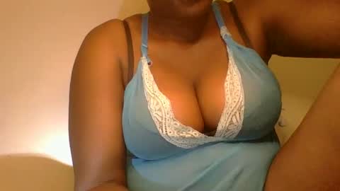 Snapshot of ambar_jasiri chatting on January 2025 07:24:01 PM Mia online show from January 2025 07:24:01 PM