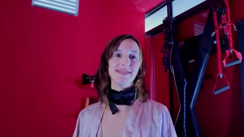 ambar_roux1 online show from October 2025 05:59:01 PM