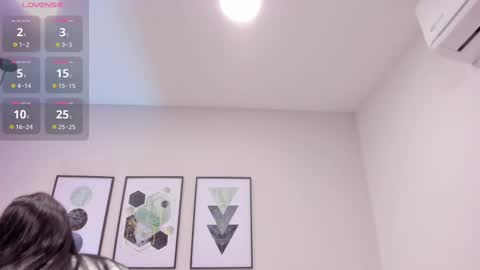 ambarevans_ online show from September 2025 11:24:02 AM