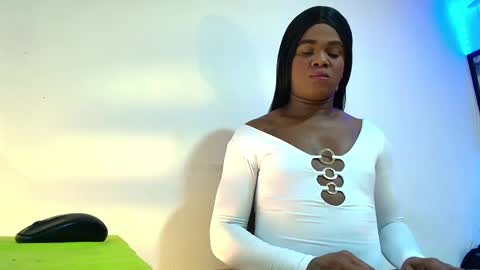 ambargil__ online show from January 2025 12:47:02 PM