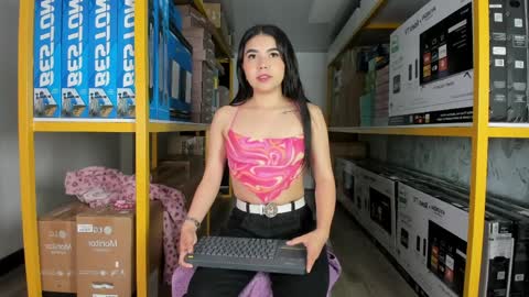 Ambarina  online show from April 2026 11:43:01 AM