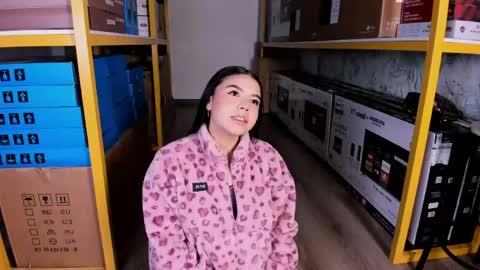 Ambarina  online show from April 2026 11:33:01 AM