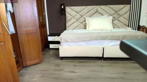 Ambar Ross online show from December 2024 07:14:01 PM