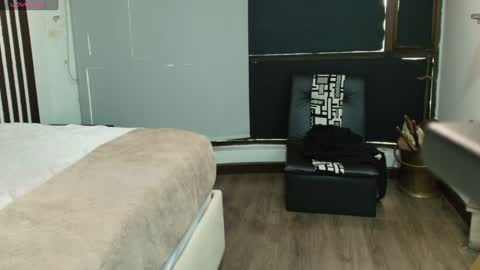 Ambar Ross online show from February 2025 07:10:02 PM