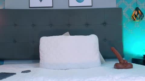 Ambar  online show from May 2026 12:45:02 PM
