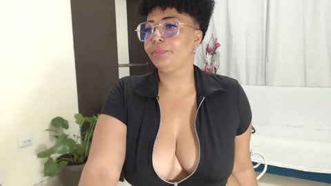  Amber Sofhia  online show from February 2025 09:25:02 PM