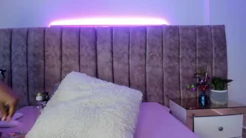  Amber  online show from April 2026 01:47:02 PM