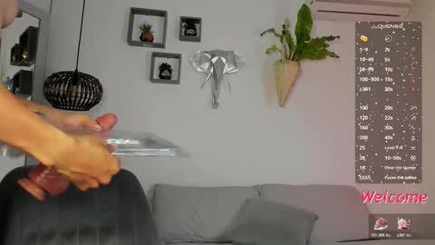 Amber  online show from December 2025 02:56:01 PM