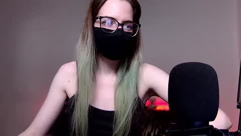 Amber non-nude model online show from December 2024 10:45:01 PM