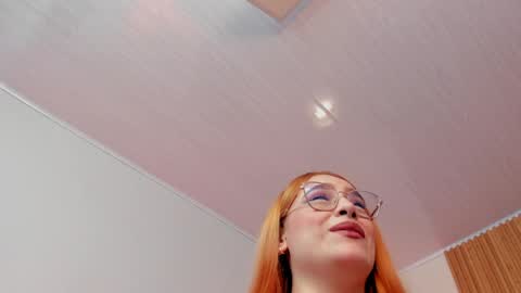 Snapshot of amber_kiss_ chatting on May 2026 06:57:02 PM Emily online show from May 2026 06:57:02 PM