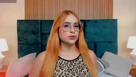 Snapshot of amber_kiss_ chatting on June 2026 06:41:01 PM Emily online show from June 2026 06:41:01 PM