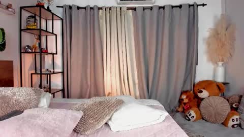 Amber online show from February 2026 09:52:01 PM