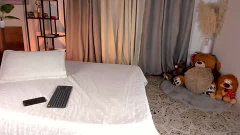 Amber online show from April 2026 08:55:02 PM