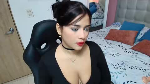 amber_rivas19_ online show from October 2025 03:07:01 AM