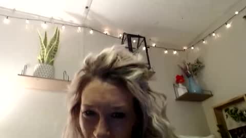 Kaligirll online show from February 2026 11:09:02 AM