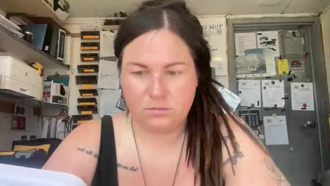 Snapshot of ambermoss7 chatting on April 2026 05:41:01 PM ambermoss7 online show from April 2026 05:41:01 PM