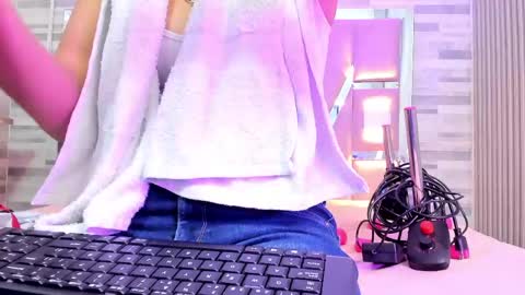 Amber online show from May 2026 06:48:01 PM