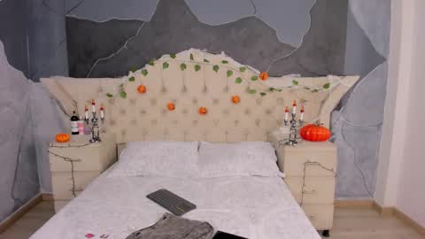 Snapshot of amberrgrey_ chatting on October 2025 12:44:02 PM Amber Grey online show from October 2025 12:44:02 PM