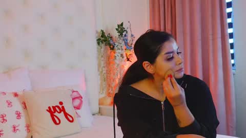 Snapshot of amberseyes chatting on May 2026 08:31:01 AM Amberseyes online show from May 2026 08:31:01 AM