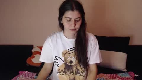 Amber online show from November 2025 07:27:01 PM