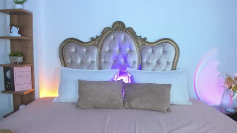 Snapshot of amberweest chatting on December 2025 11:58:01 PM Amber online show from December 2025 11:58:01 PM