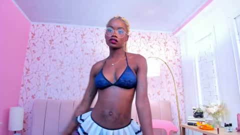 Amelia Adams online show from October 2025 07:36:01 PM