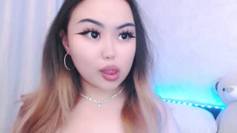 Snapshot of amelia_sunlight chatting on June 2026 07:05:01 PM Amelia online show from June 2026 07:05:01 PM