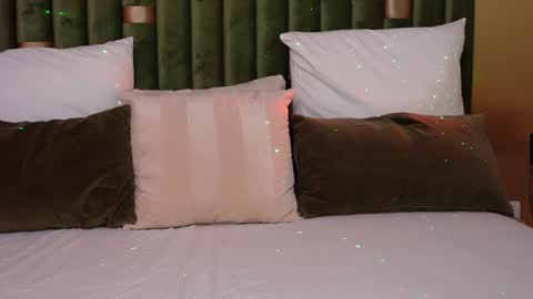 Amelia online show from December 2024 06:44:02 AM