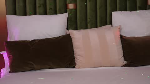 Amelia online show from December 2024 07:05:02 AM