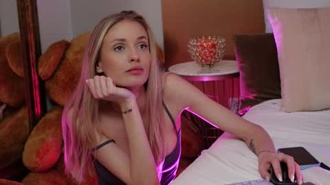 Amelia online show from January 2025 01:41:01 PM