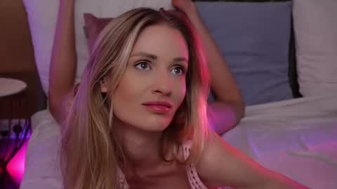 Amelia online show from February 2025 10:50:01 PM