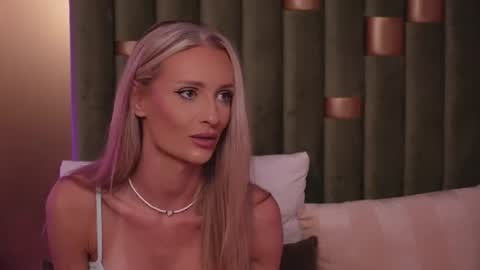 Snapshot of ameliaangell chatting on July 2026 08:07:02 PM Amelia online show from July 2026 08:07:02 PM