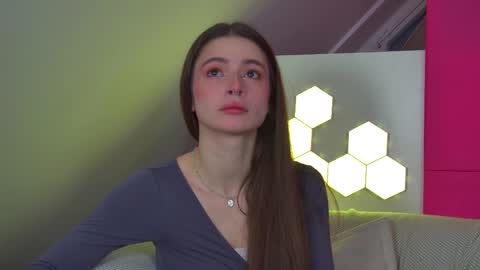 Amelia online show from April 2026 06:28:01 PM