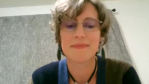 Ameliaishka online show from October 2025 03:05:02 AM